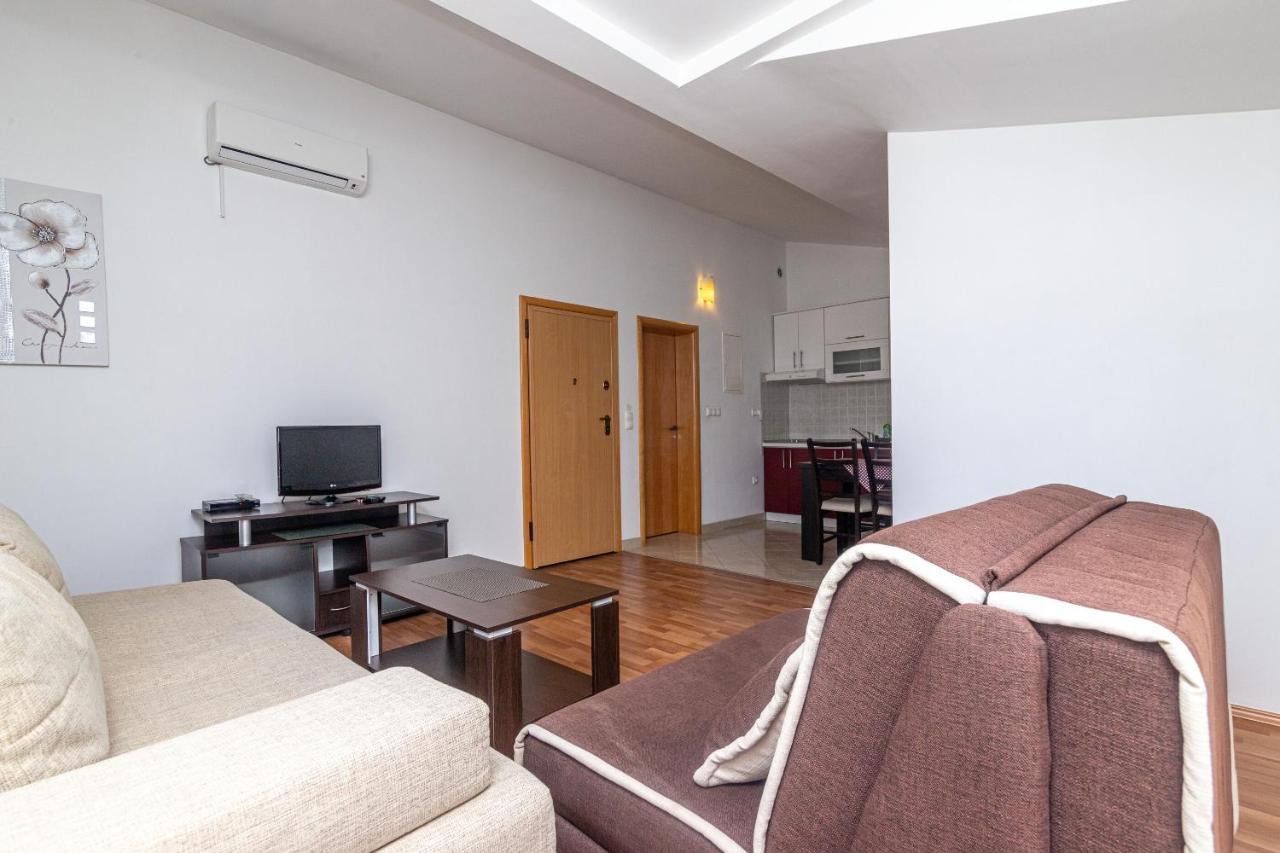 טרוגיר Apartments Janja מראה חיצוני תמונה